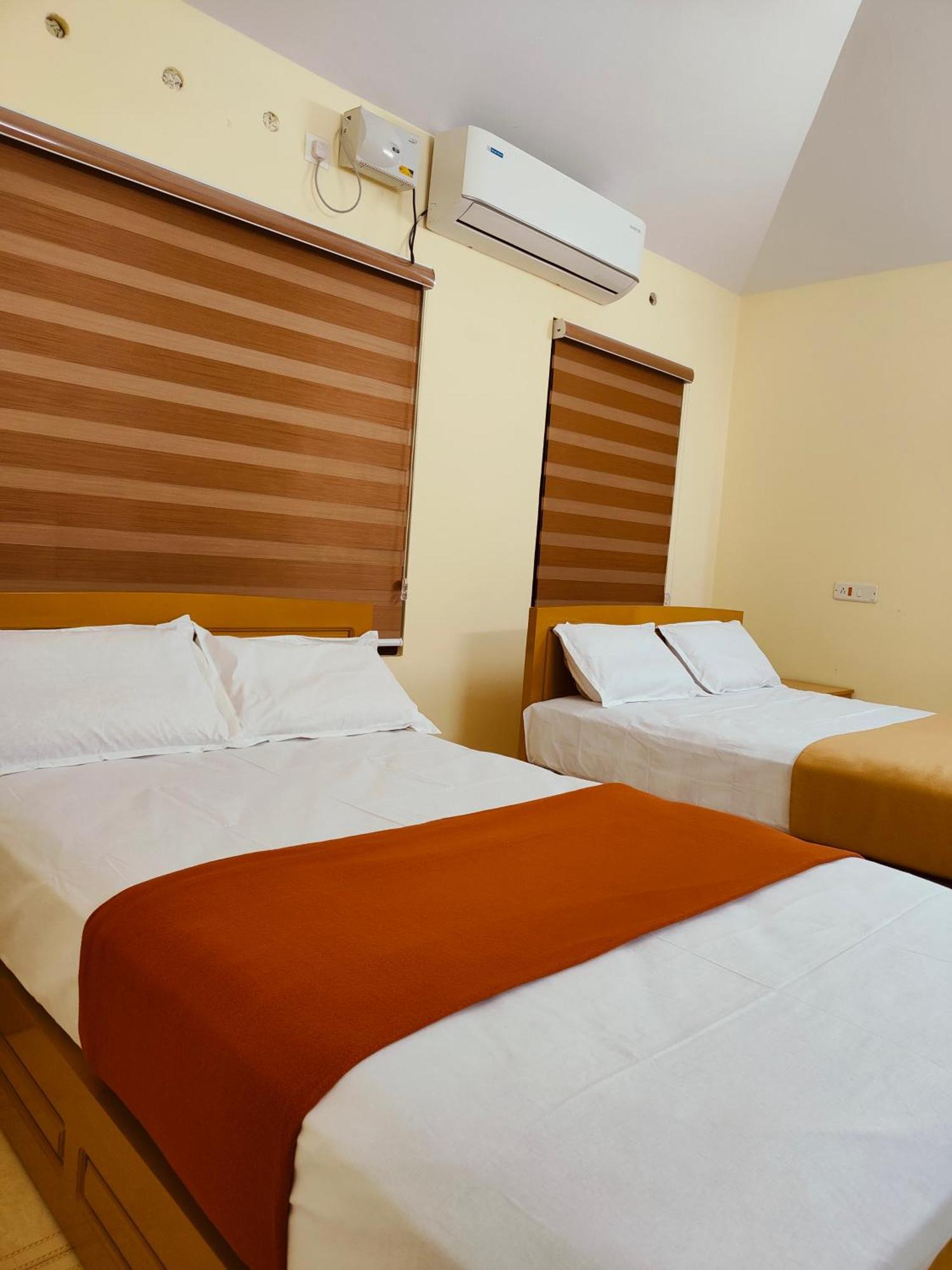 Water Gate Tourist Home And Resorts Mundrothuruth Extérieur photo